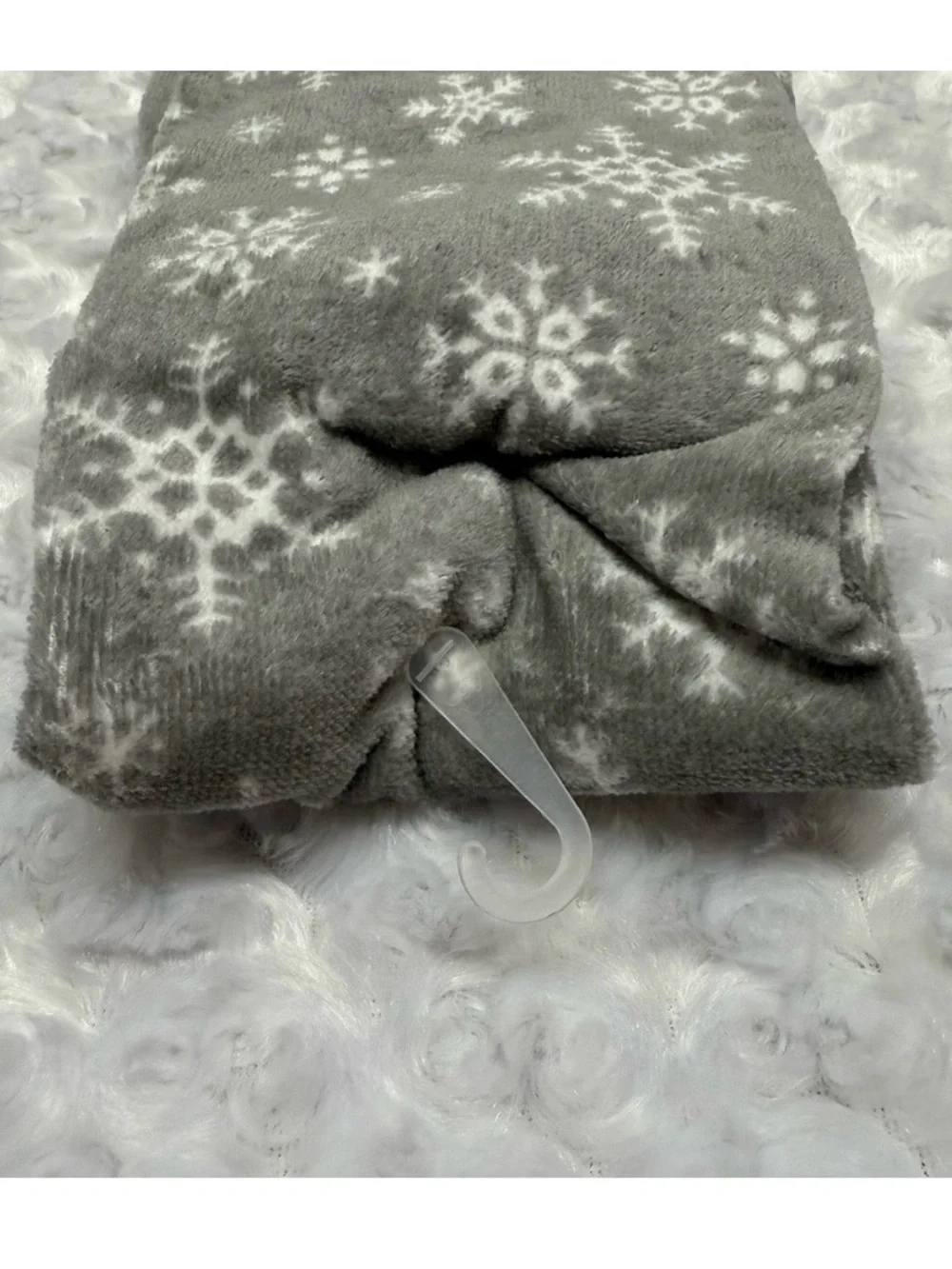 Wondershop Target Winter Wonderland 2 Pack Gray Hand Towels Snowflake Pattern
